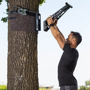 Schutzmatte und Spanngurt für Befestigung an Baum/Pfosten
